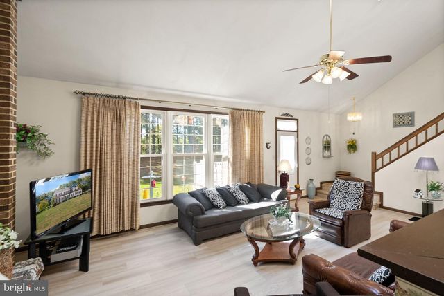 1398 PARK LAKE DR, Reston, VA 20190