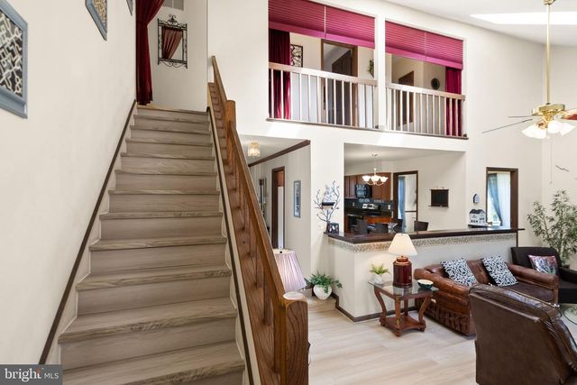 1398 PARK LAKE DR, Reston, VA 20190