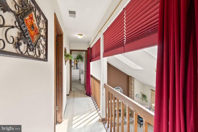 1398 PARK LAKE DR, Reston, VA 20190