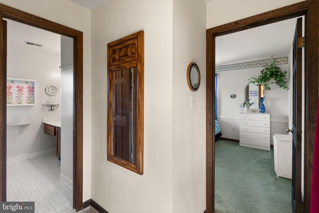 1398 PARK LAKE DR, Reston, VA 20190