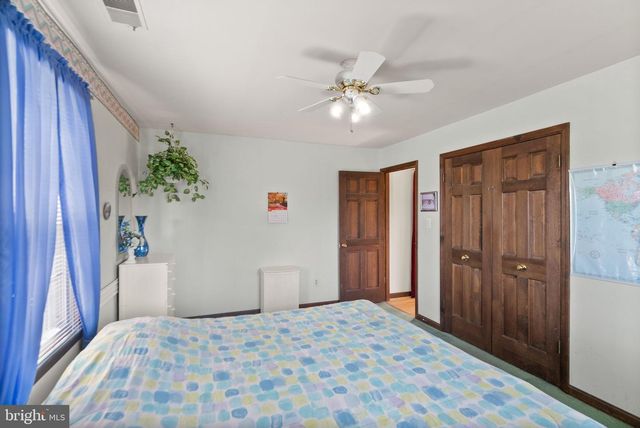 1398 PARK LAKE DR, Reston, VA 20190