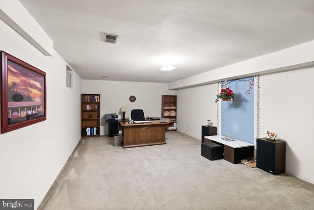 1398 PARK LAKE DR, Reston, VA 20190