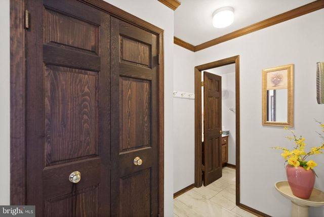 1398 PARK LAKE DR, Reston, VA 20190