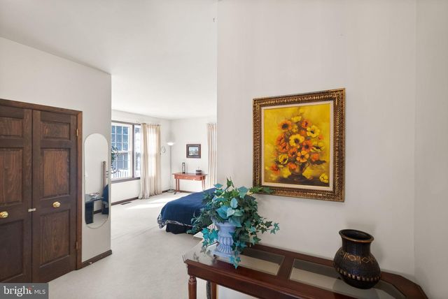 1398 PARK LAKE DR, Reston, VA 20190