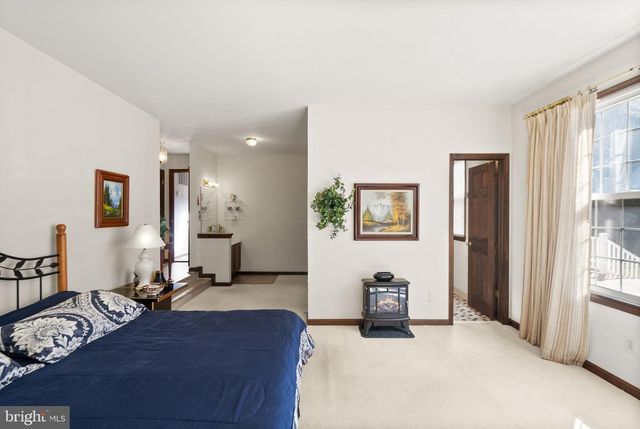 1398 PARK LAKE DR, Reston, VA 20190