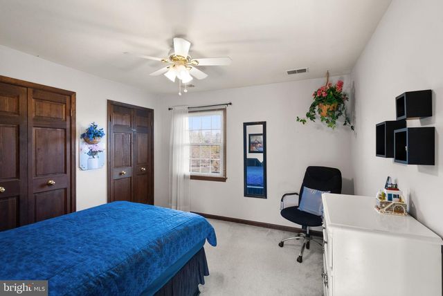 1398 PARK LAKE DR, Reston, VA 20190