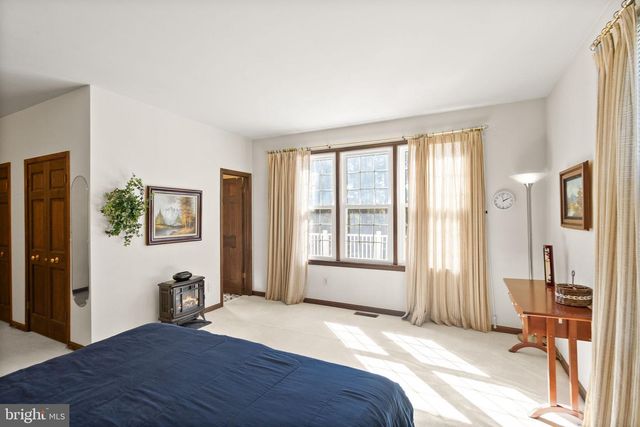 1398 PARK LAKE DR, Reston, VA 20190