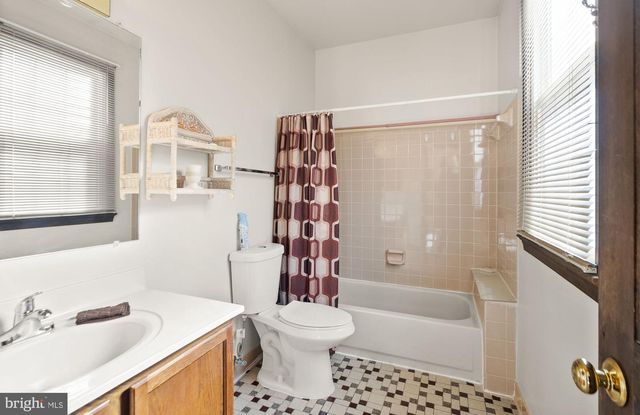 1398 PARK LAKE DR, Reston, VA 20190