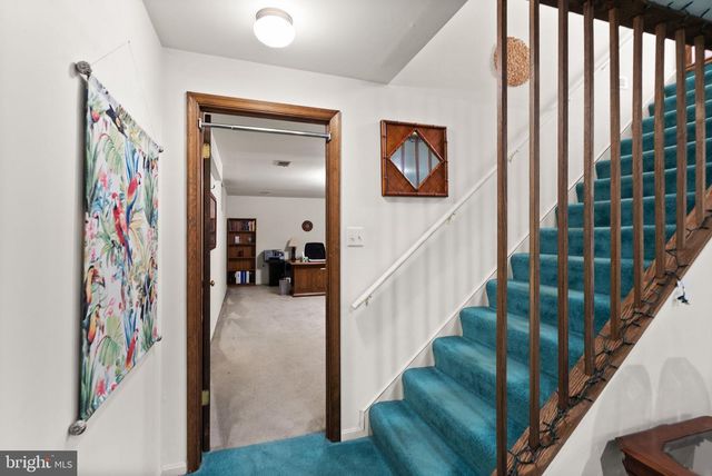 1398 PARK LAKE DR, Reston, VA 20190