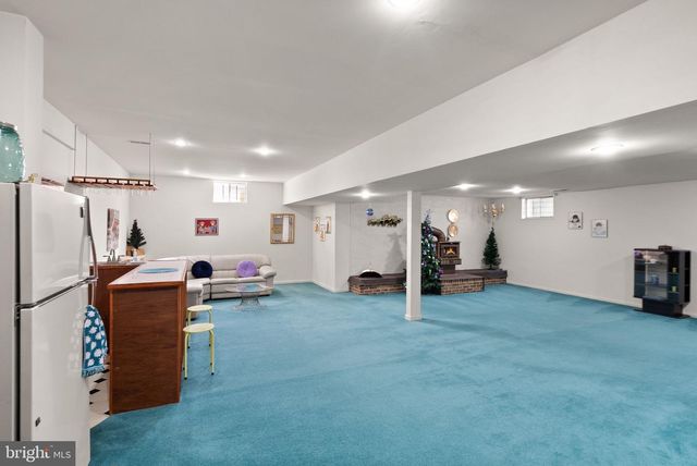 1398 PARK LAKE DR, Reston, VA 20190