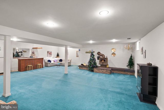 1398 PARK LAKE DR, Reston, VA 20190