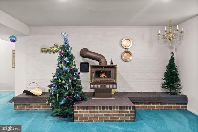 1398 PARK LAKE DR, Reston, VA 20190