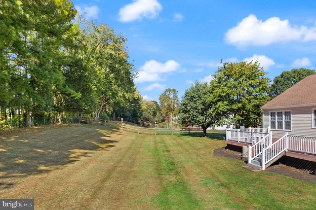 1398 PARK LAKE DR, Reston, VA 20190