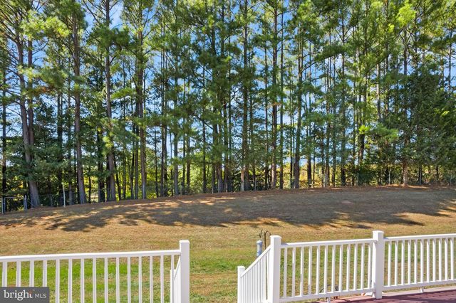 1398 PARK LAKE DR, Reston, VA 20190