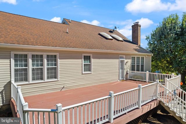 1398 PARK LAKE DR, Reston, VA 20190