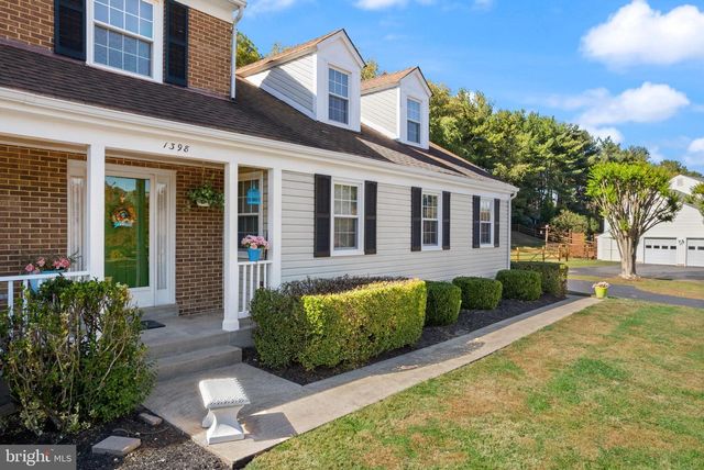 1398 PARK LAKE DR, Reston, VA 20190
