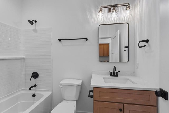 116 Luxembourg Brotherhood BOULEVARD, Belgium, WI 53004