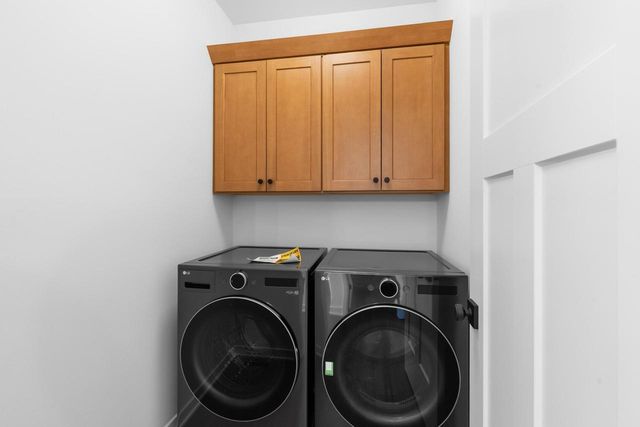 116 Luxembourg Brotherhood BOULEVARD, Belgium, WI 53004