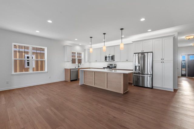 116 Luxembourg Brotherhood BOULEVARD, Belgium, WI 53004