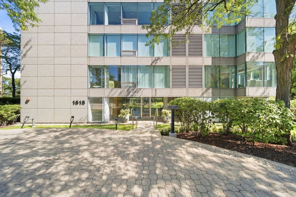 1618 Sheridan Road 4, Wilmette, IL 60091 — exterior