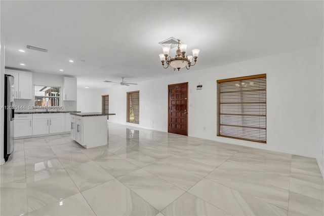 9982 SW 196th St, Cutler Bay, FL 33157
