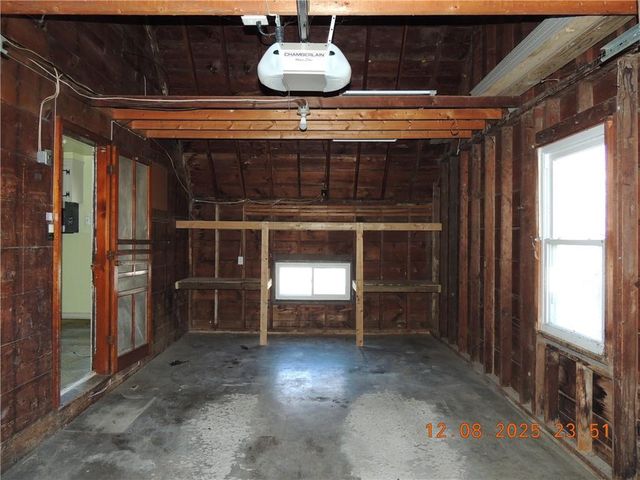 3228 S Cedar Avenue, Independence, MO 64052