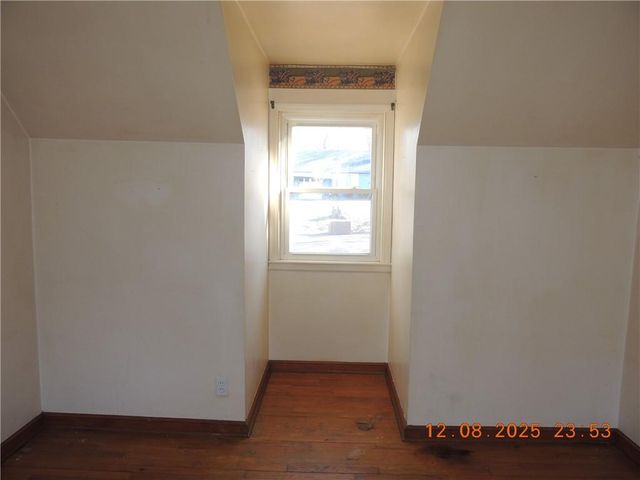 3228 S Cedar Avenue, Independence, MO 64052