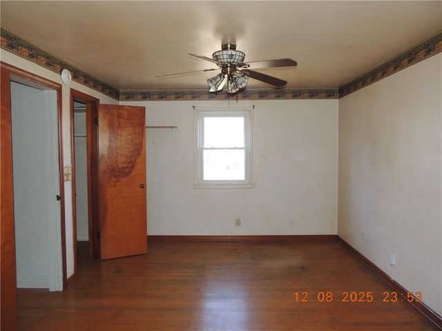 3228 S Cedar Avenue, Independence, MO 64052