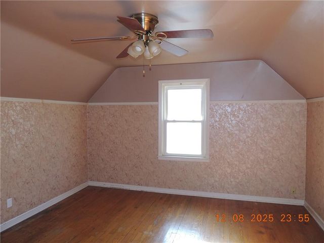 3228 S Cedar Avenue, Independence, MO 64052