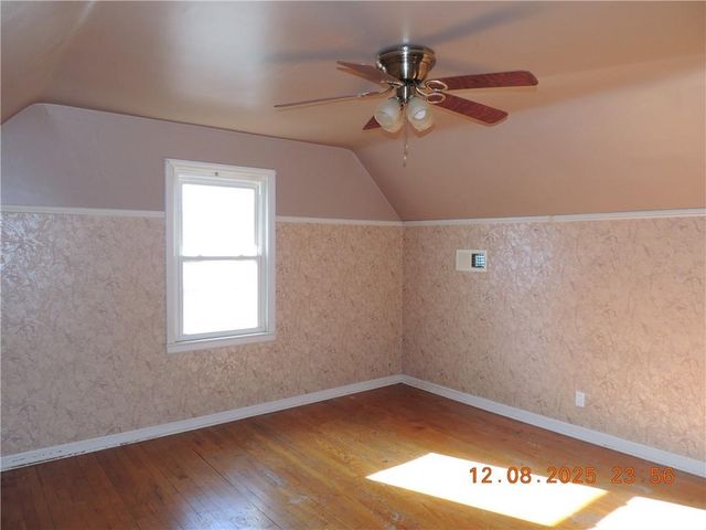 3228 S Cedar Avenue, Independence, MO 64052