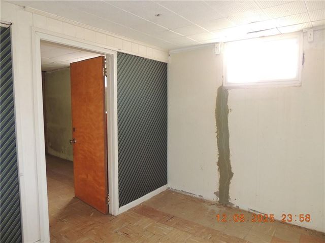 3228 S Cedar Avenue, Independence, MO 64052