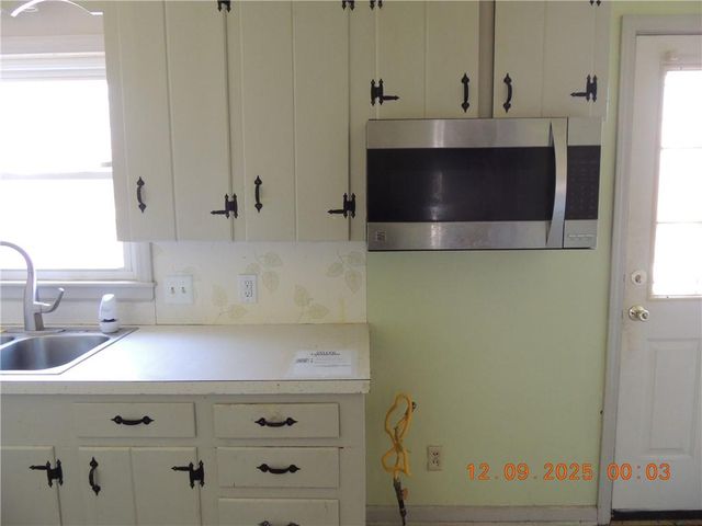 3228 S Cedar Avenue, Independence, MO 64052