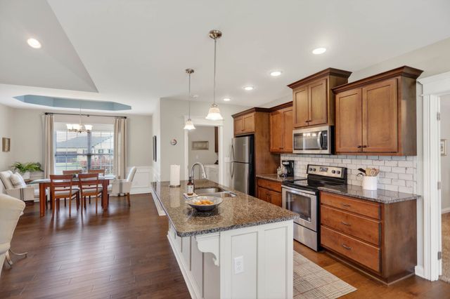 210 Claiborne Cir, Franklin, KY 42134