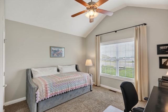 210 Claiborne Cir, Franklin, KY 42134