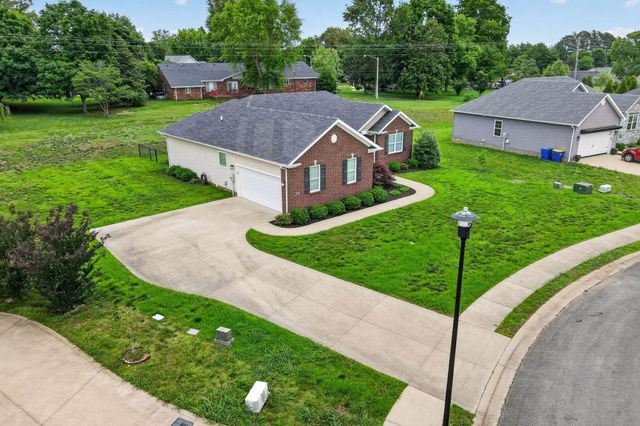 210 Claiborne Cir, Franklin, KY 42134