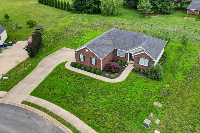 210 Claiborne Cir, Franklin, KY 42134