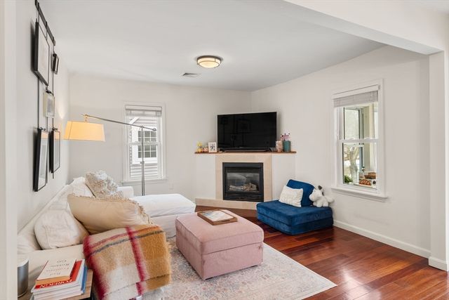 7 Quincy St 7, Watertown, MA 02478