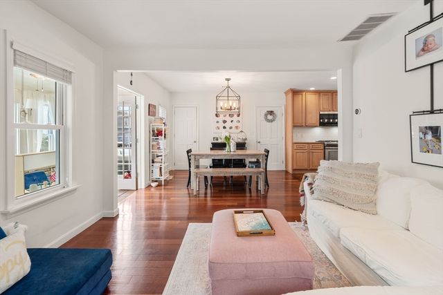 7 Quincy St 7, Watertown, MA 02478