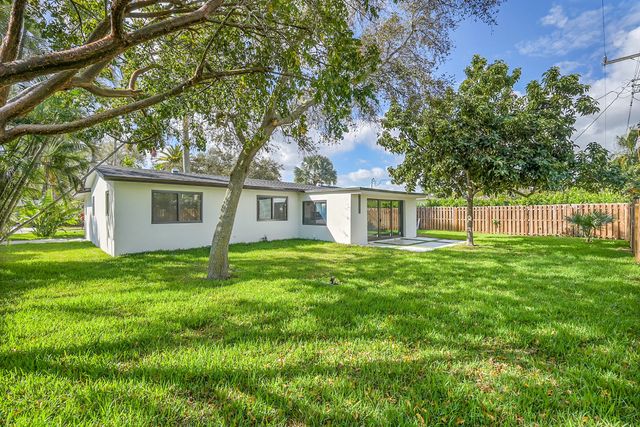 1257 NW 4th Street, Boca Raton, FL 33486