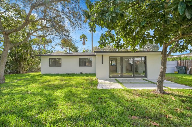 1257 NW 4th Street, Boca Raton, FL 33486