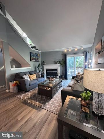 147 WOODLAKE DR, Marlton, NJ 08053