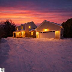 834 Shamrock Lane, Traverse City, MI 49696