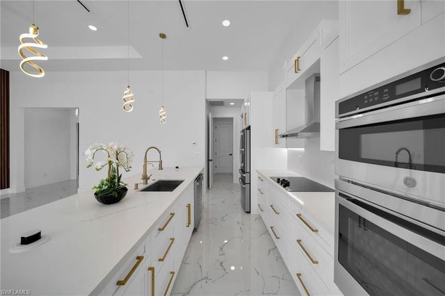 1919 NW 34th AVE, Cape Coral, FL 33993