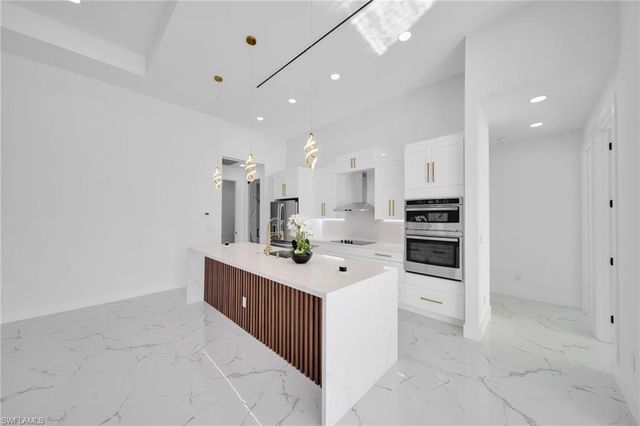 1919 NW 34th AVE, Cape Coral, FL 33993