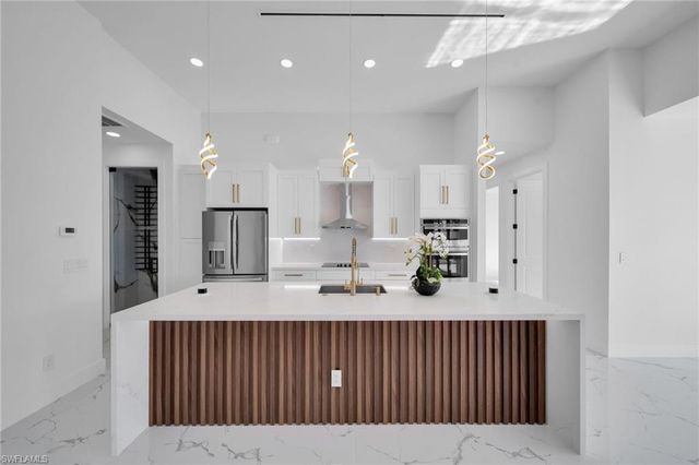 1919 NW 34th AVE, Cape Coral, FL 33993