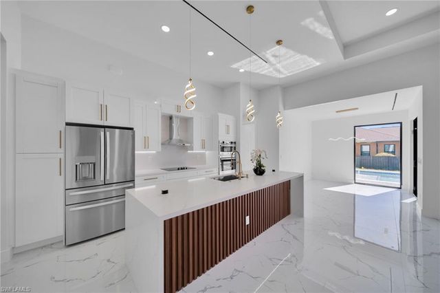 1919 NW 34th AVE, Cape Coral, FL 33993