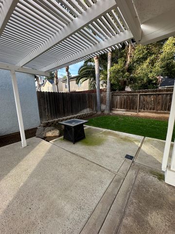 1816 E Frederick Avenue, Fresno, CA 93720