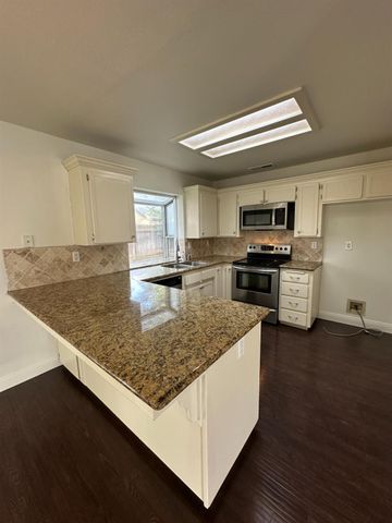 1816 E Frederick Avenue, Fresno, CA 93720