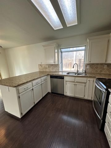 1816 E Frederick Avenue, Fresno, CA 93720