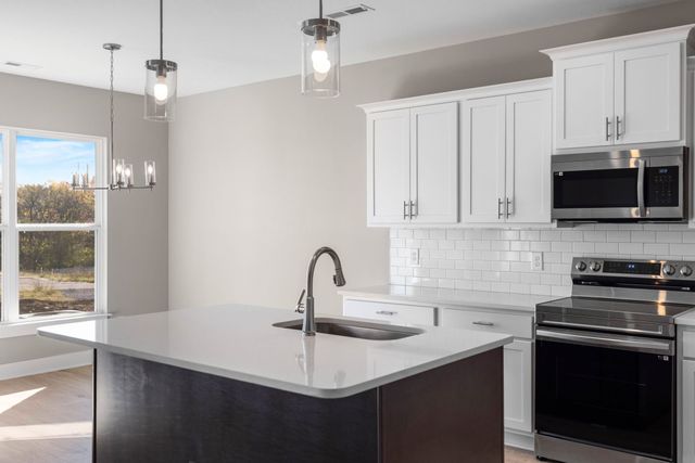 312 Heaton Way, Hendersonville, TN 37075